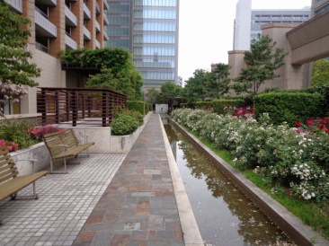 東京パークタワーの庭園