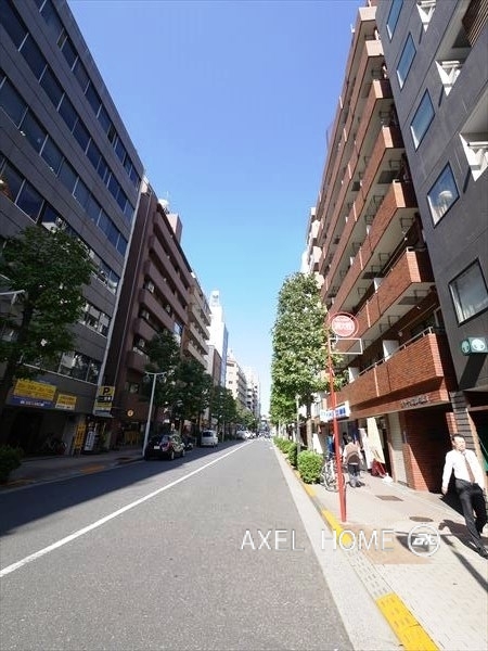 カテリーナ新宿御苑駅前